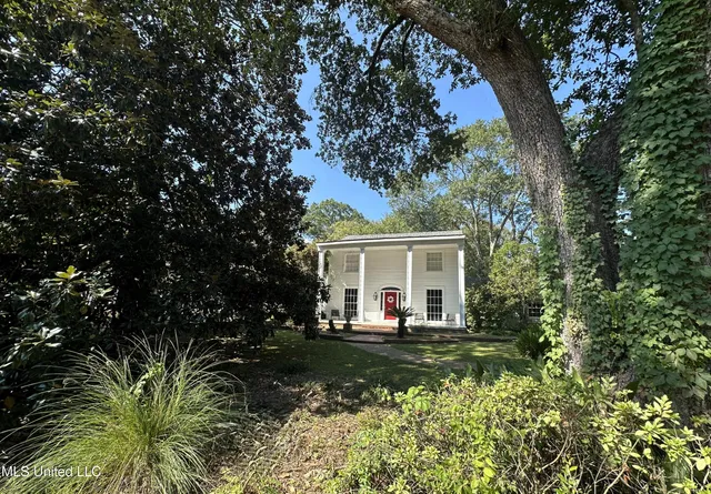 $299,000 | 650 Meadowbrook Road, Jackson, MS 39206