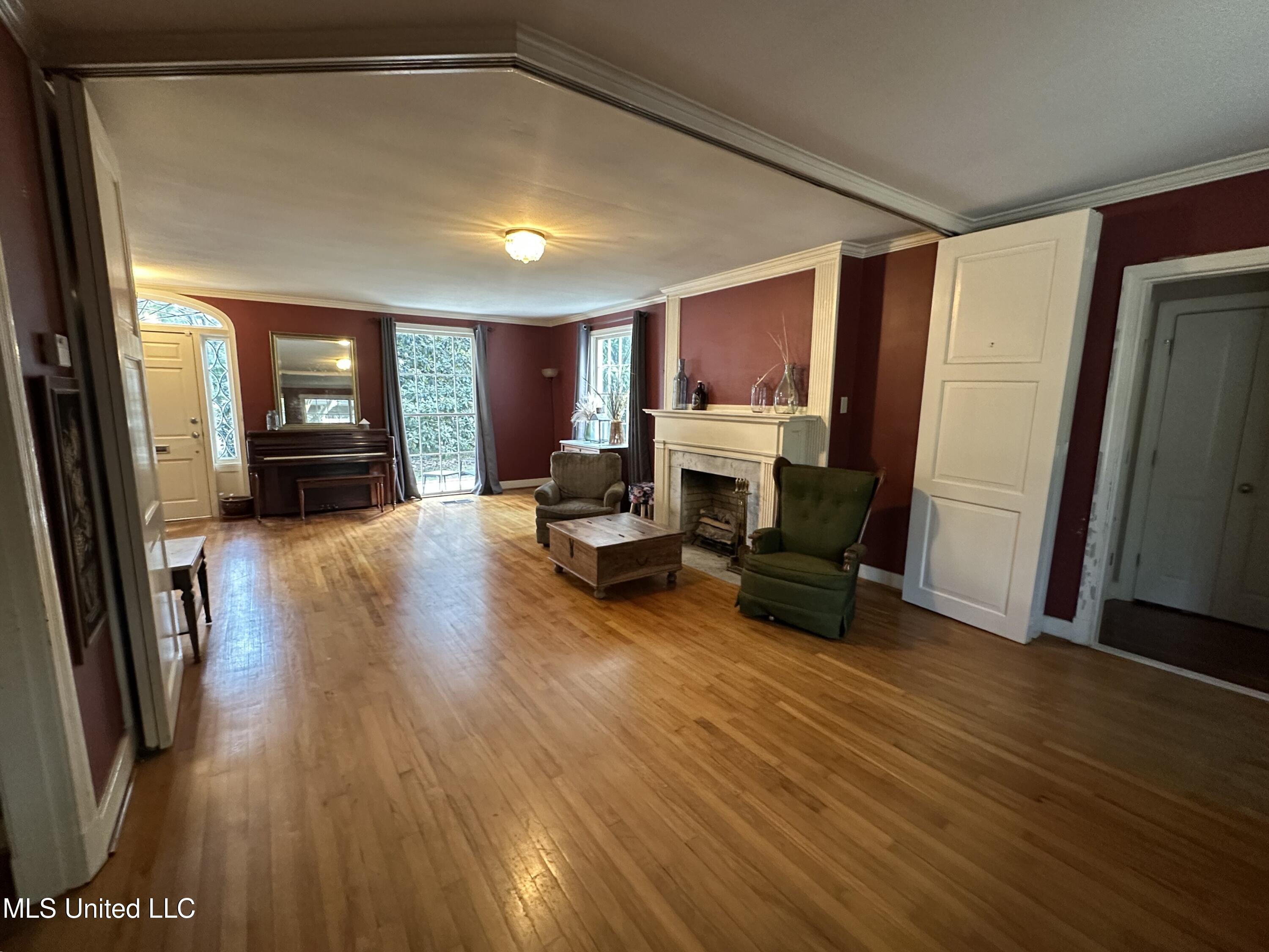 650 Meadowbrook Road Jackson, MS 39206 - Photo 8 of 18 IMG_5940