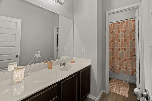 $2,300 | 2407 North Applewhite, San Antonio, TX 78224