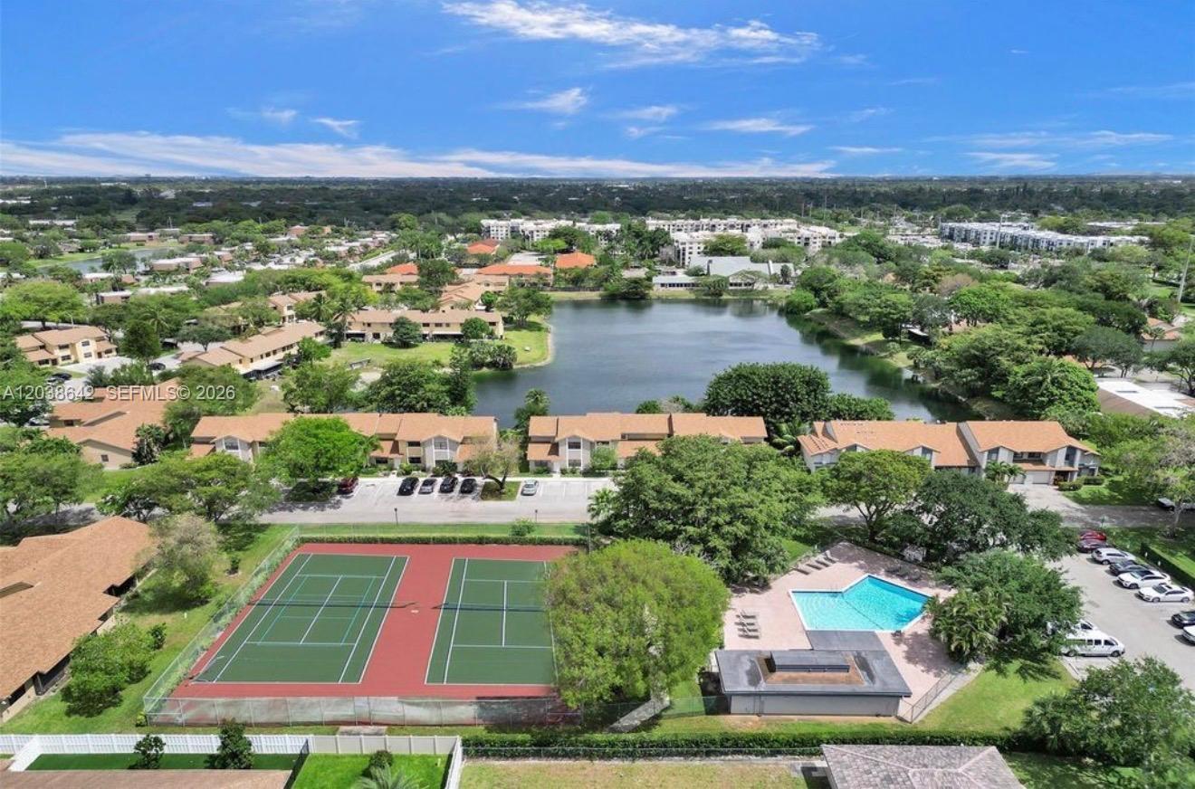 5476 Gate Lake Road, Unit 5476 Tamarac, FL 33319 - Photo 28 of 32