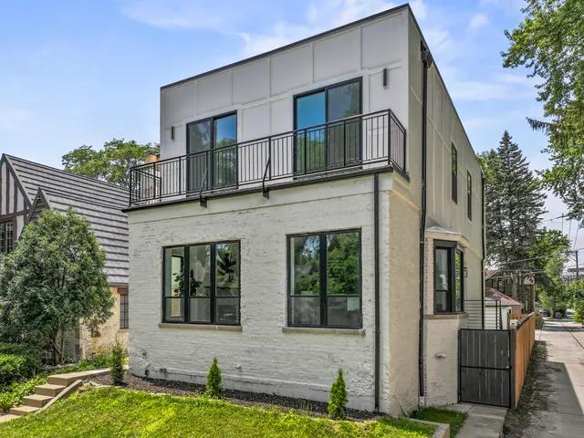 $1,199,000 | 5944 North Knox Avenue, Chicago, IL 60646