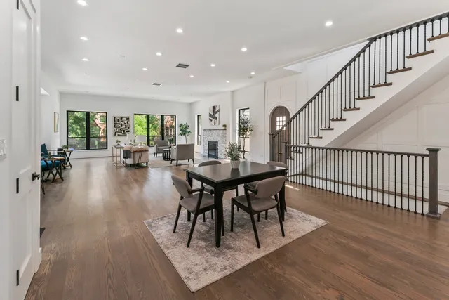 $1,199,000 | 5944 North Knox Avenue, Chicago, IL 60646