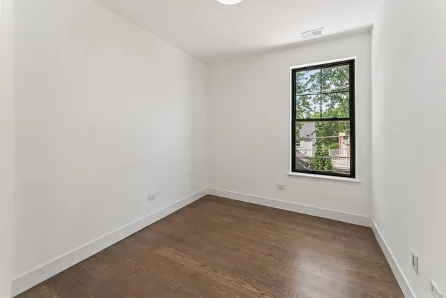 $1,199,000 | 5944 North Knox Avenue, Chicago, IL 60646