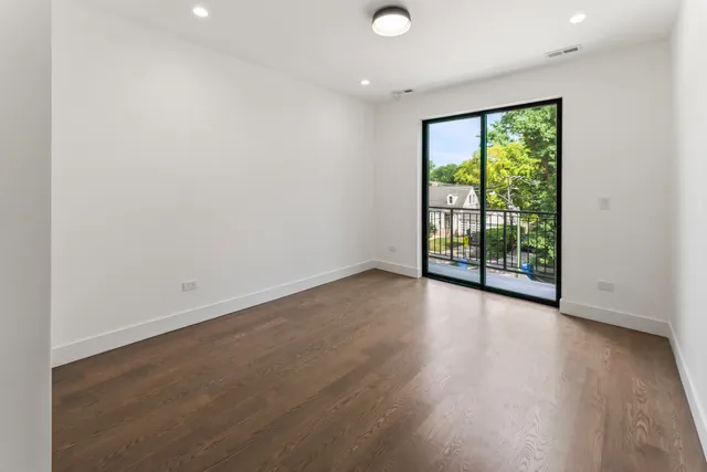 $1,199,000 | 5944 North Knox Avenue, Chicago, IL 60646