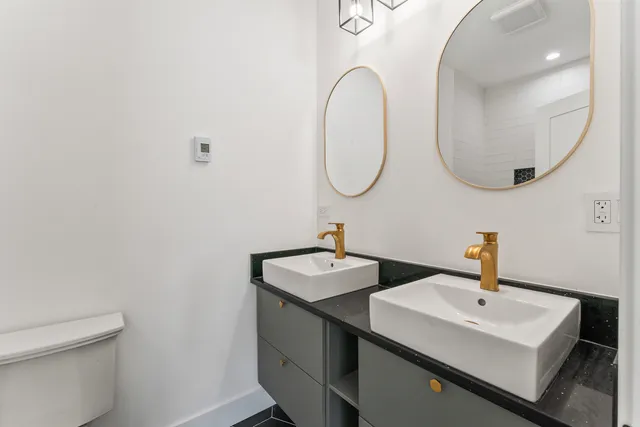 $1,199,000 | 5944 North Knox Avenue, Chicago, IL 60646