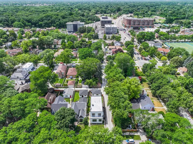 $1,199,000 | 5944 North Knox Avenue, Chicago, IL 60646