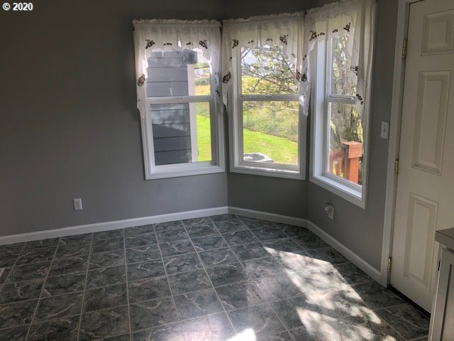 157 South Welcome Slough Road Cathlamet, WA 98612 - Photo 9 of 18 Gallery Image 9