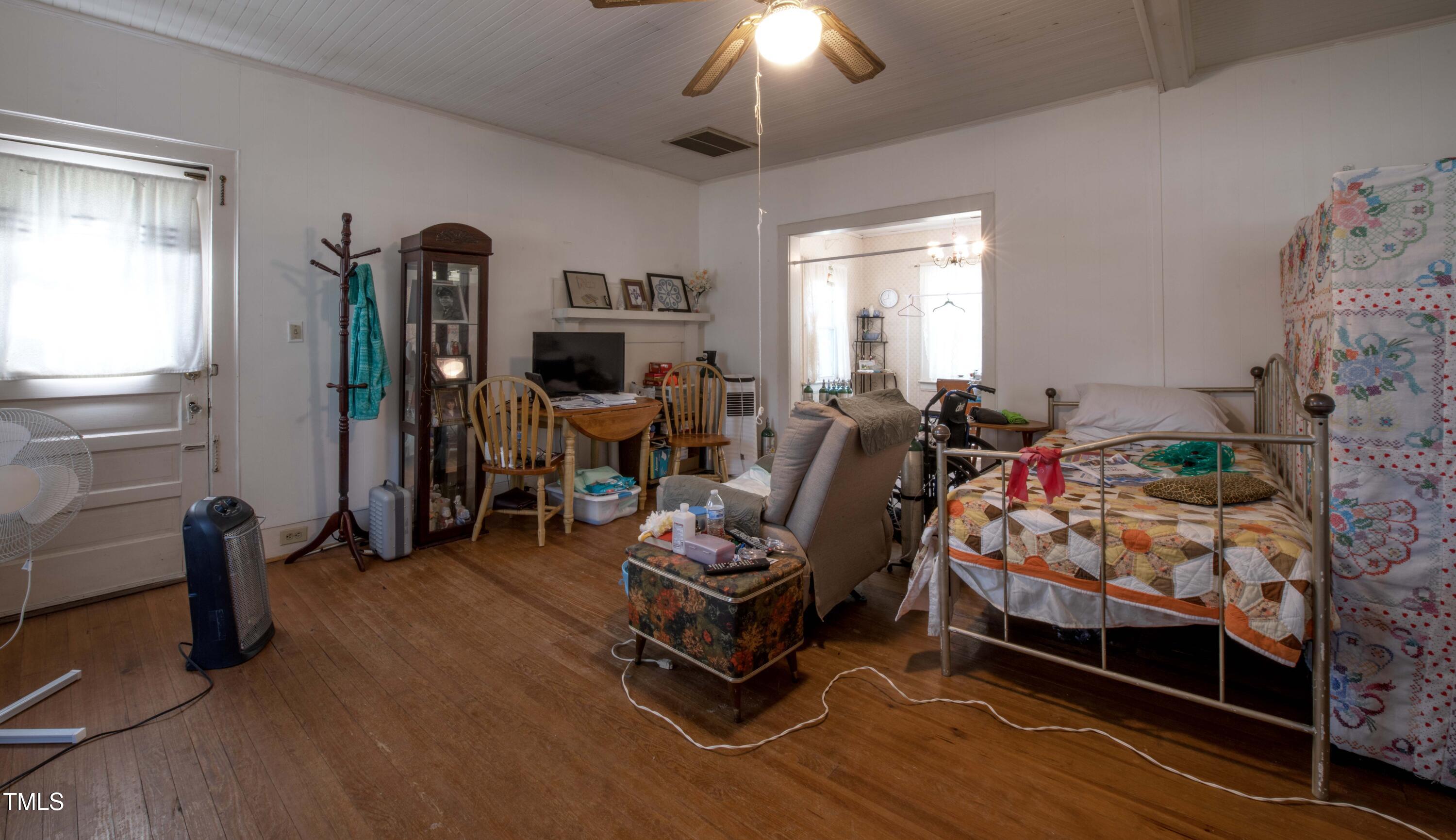 1833 Zebulon Road Zebulon, NC 27597 - Photo 8 of 12 _8505373 1a