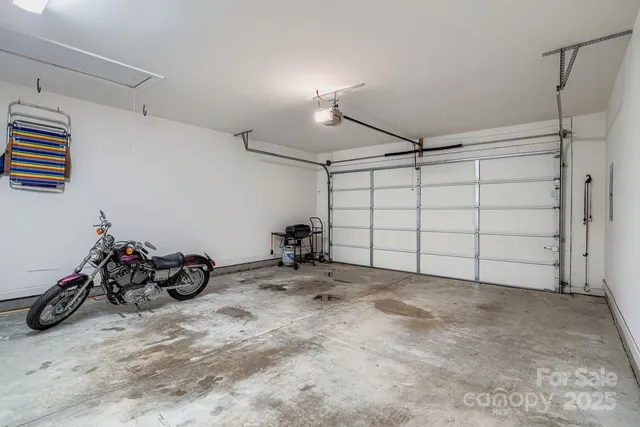 a view of a garage