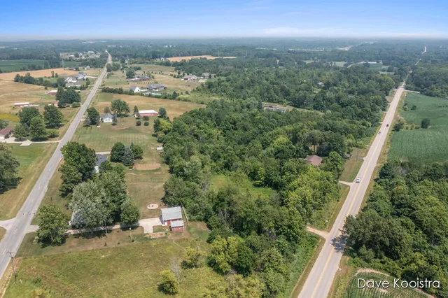 $269,900 | 1900 Quincy Street Southwest, Grandville, MI 49418