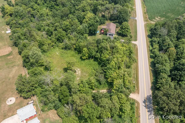 $269,900 | 1900 Quincy Street Southwest, Grandville, MI 49418