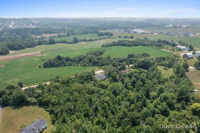 $269,900 | 1900 Quincy Street Southwest, Grandville, MI 49418