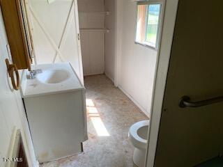 242 Rambling Lane Bluff City, TN 37618 - Photo 2 of 14 rambling int clean 1