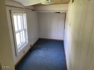 242 Rambling Lane Bluff City, TN 37618 - Photo 6 of 14 rambling int clean 5