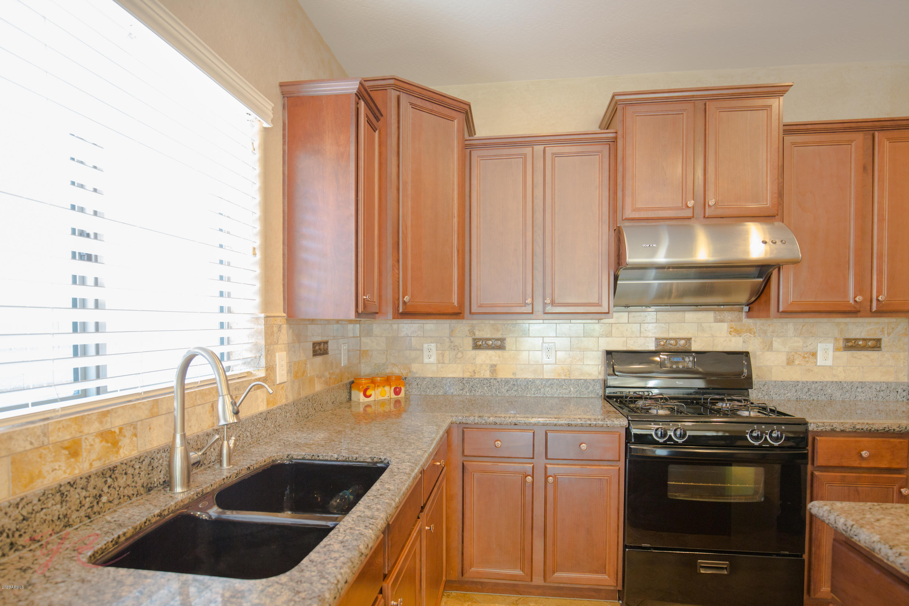 2329 West Corral Road Phoenix, AZ 85041 - Photo 11 of 41 Corral-16