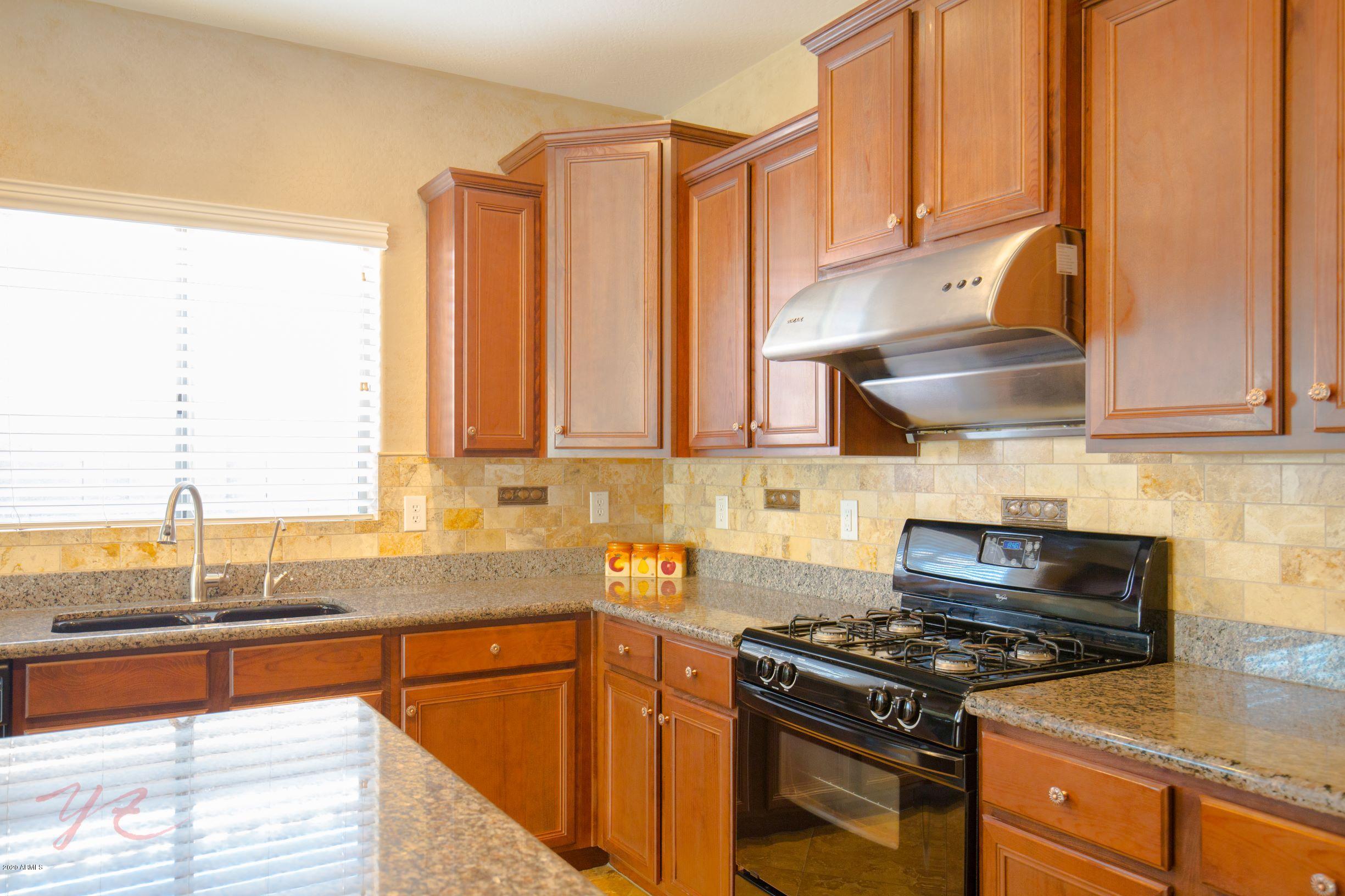 2329 West Corral Road Phoenix, AZ 85041 - Photo 9 of 41 Corral-15