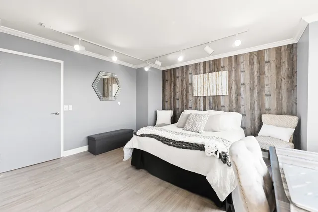 $4,800 | 1560 North Sandburg Terrace, Unit 4302, Chicago, IL 60610