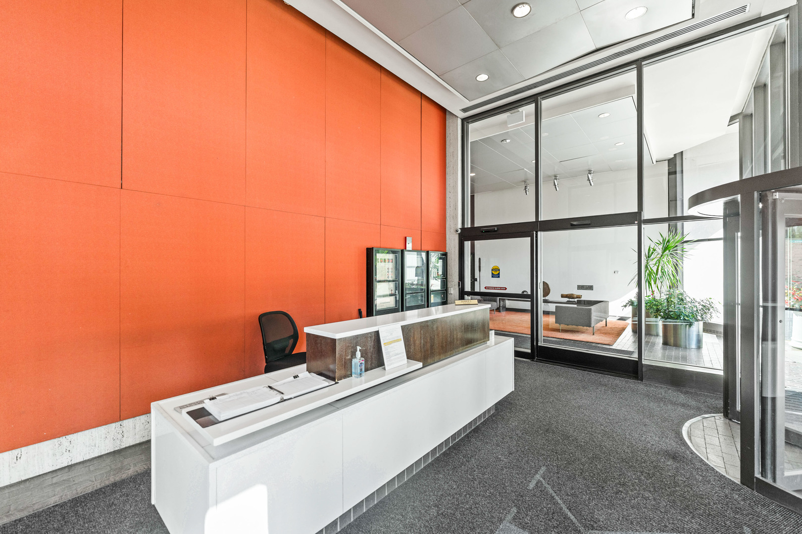 1560 North Sandburg Terrace, Unit 4302 Chicago, IL 60610 - Photo 29 of 30