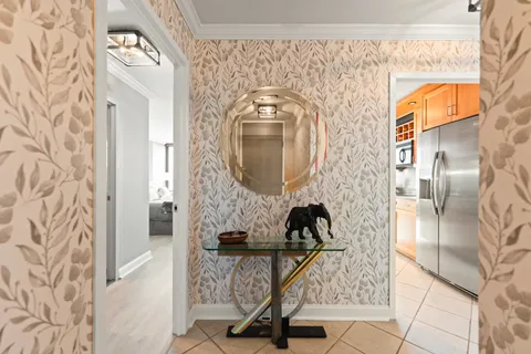 $4,800 | 1560 North Sandburg Terrace, Unit 4302, Chicago, IL 60610