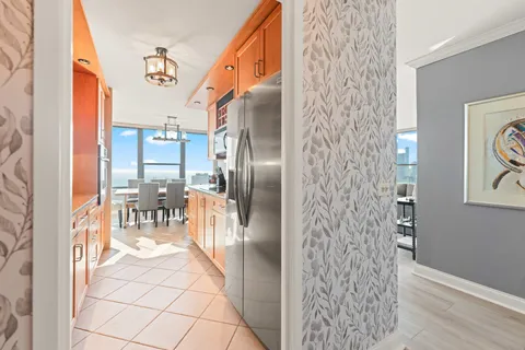 $4,800 | 1560 North Sandburg Terrace, Unit 4302, Chicago, IL 60610