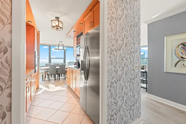 $4,800 | 1560 North Sandburg Terrace, Unit 4302, Chicago, IL 60610