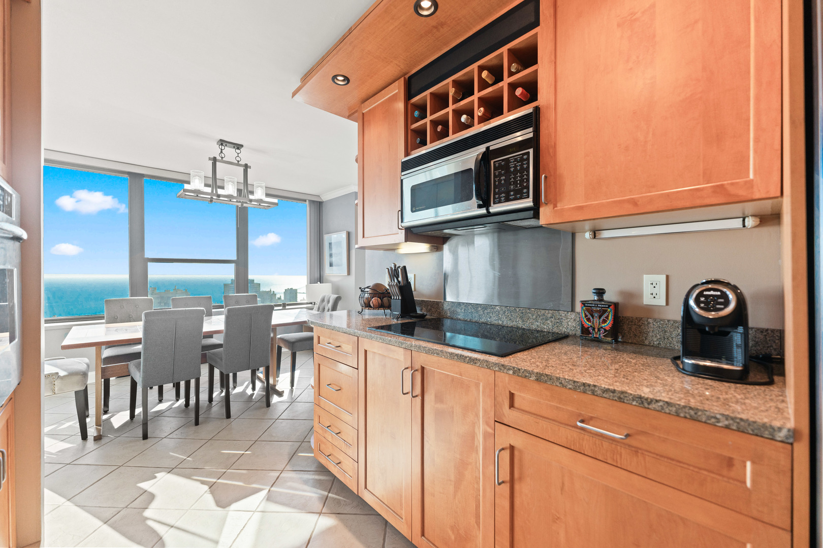 1560 North Sandburg Terrace, Unit 4302 Chicago, IL 60610 - Photo 7 of 30