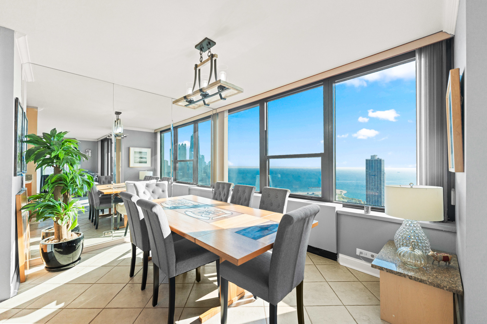 1560 North Sandburg Terrace, Unit 4302 Chicago, IL 60610 - Photo 8 of 30