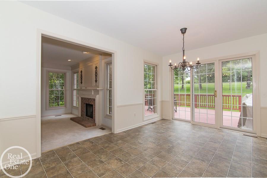 2440 Pleasant View Drive Rochester Hills, MI 48306 - Photo 19 of 28