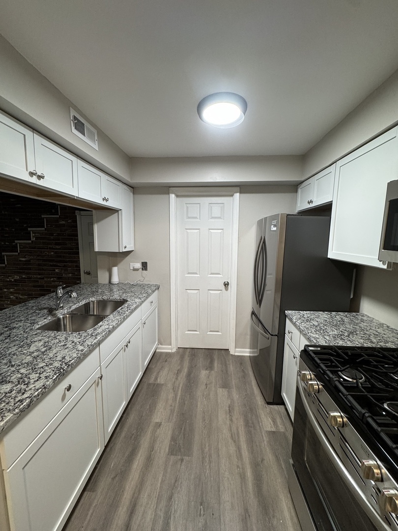 9835 South Harlem Avenue, Unit T Chicago Ridge, IL 60415 - Photo 12 of 35 Gallery Image 12
