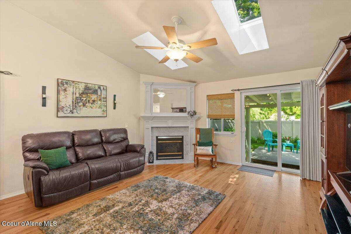 5765 North Carlisle Road Coeur D'Alene, ID 83815 - Photo 10 of 62 10-Living Room