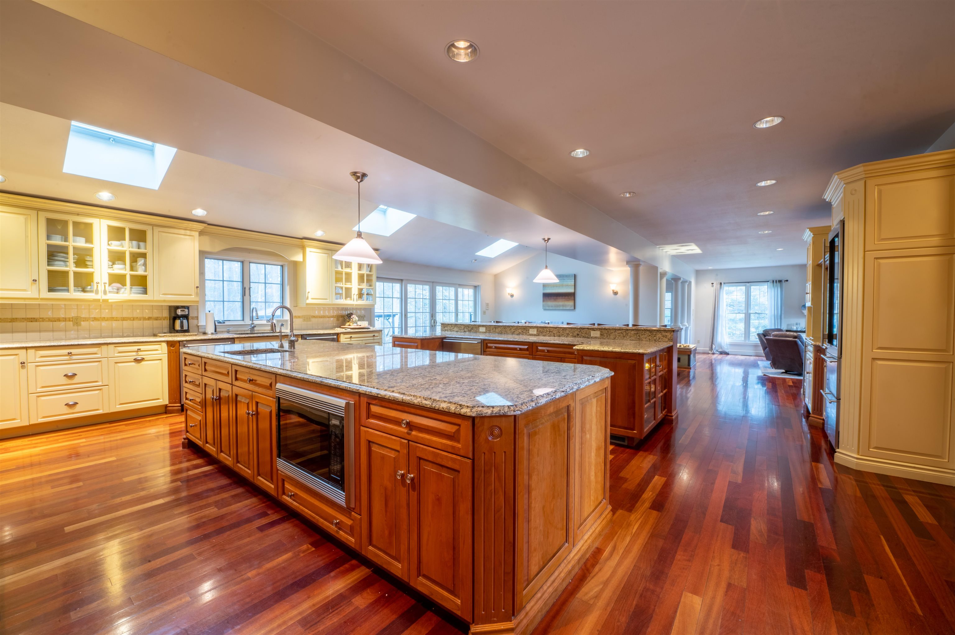 7 Hunter Drive Hampton, NH 03842 - Photo 4 of 40