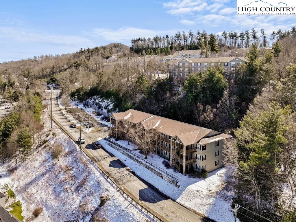 800 Meadowview Drive, Unit 17 Boone, NC 28607 - Photo 25 of 26 a view of a houses in a city