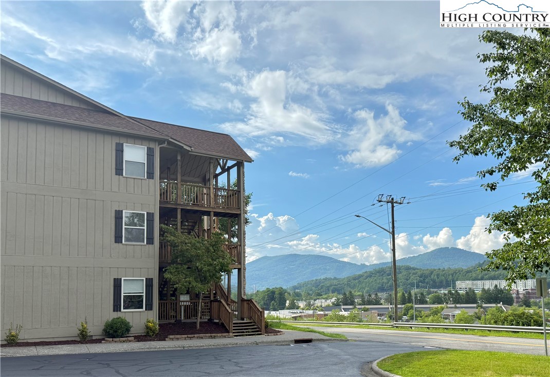 800 Meadowview Drive, Unit 17 Boone, NC 28607 - Photo 5 of 26 a view of a city with tall buildings