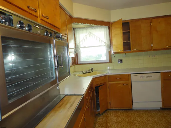 $264,900 | 200 Walmer Street, Hammonton, NJ 08037