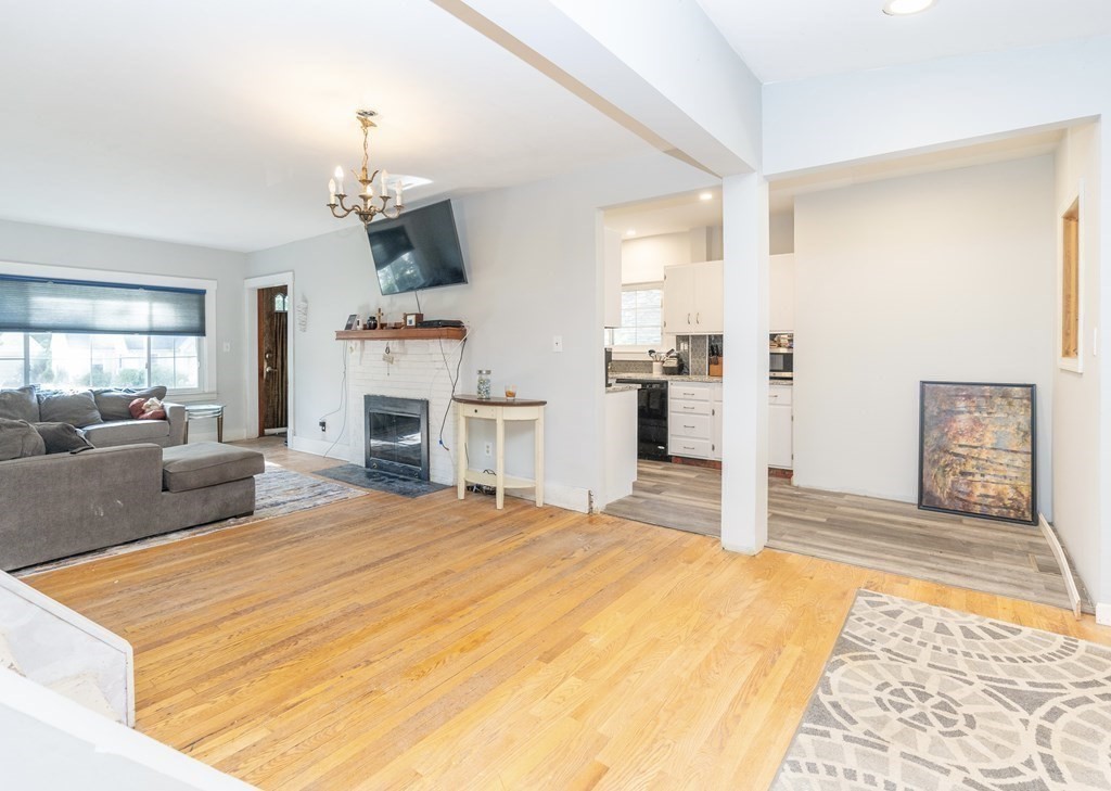 73 California Avenue Springfield, MA 01118 - Photo 11 of 34 Gallery Image 11