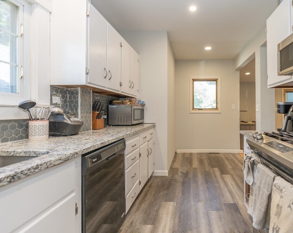 73 California Avenue Springfield, MA 01118 - Photo 17 of 34 Gallery Image 17
