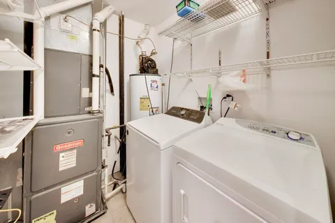 $460,000 | 2702 West Chicago Avenue, Unit 2, Chicago, IL 60622