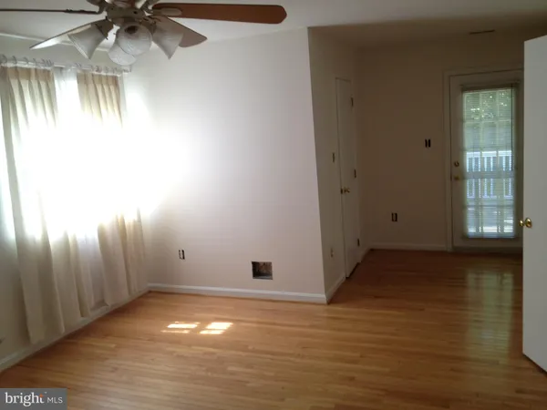 $4,195 | 7017 Murray Lane, Annandale, VA 22003
