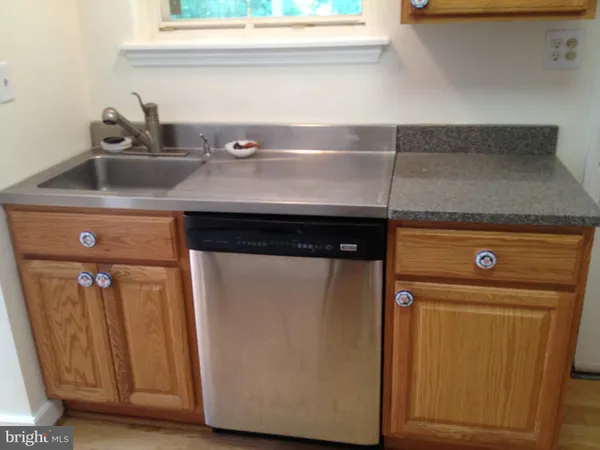 $4,195 | 7017 Murray Lane, Annandale, VA 22003