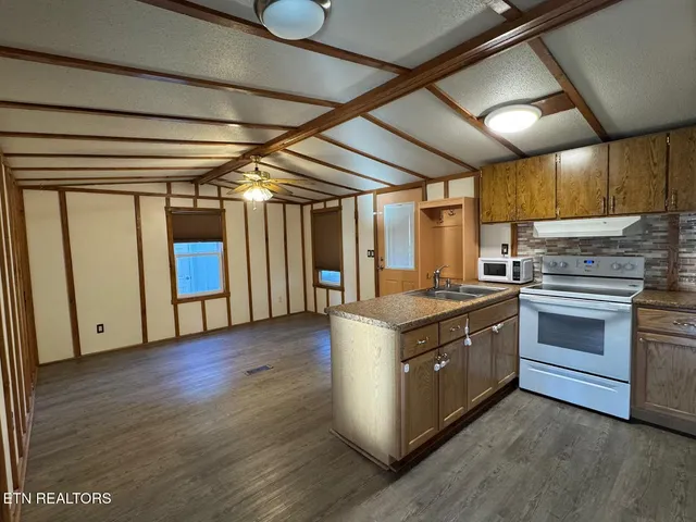 $159,500 | 222 Pickett Line Road, Jamestown, TN 38556