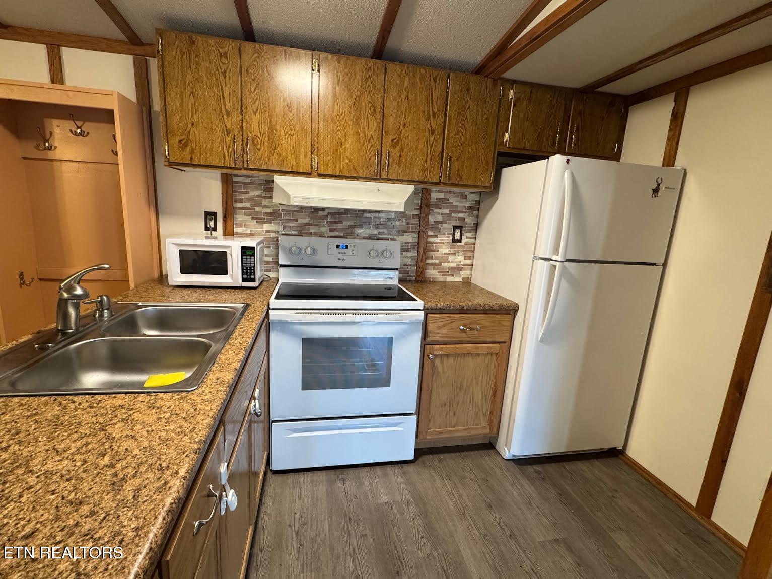 222 Pickett Line Road Jamestown, TN 38556 - Photo 16 of 26 0-7