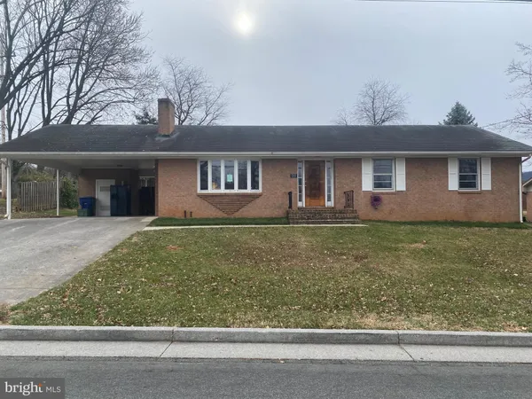 front view of house with a yard