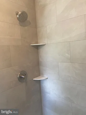 $2,500 | 733 East Stonewall Drive, Front Royal, VA 22630