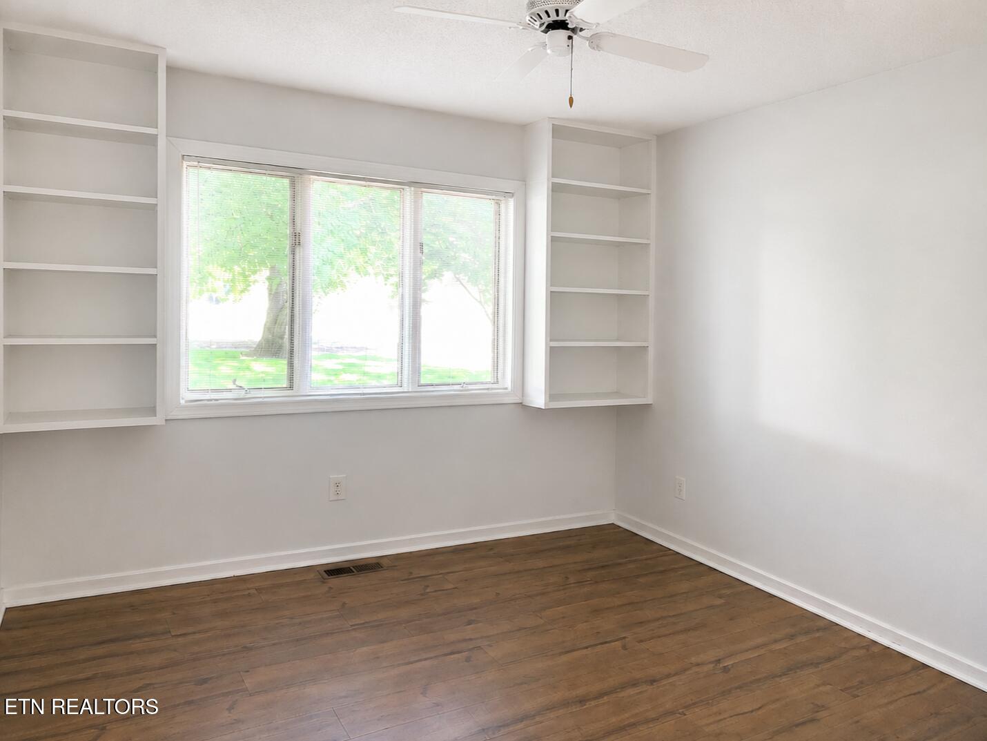 212 Tooweka Lane Loudon, TN 37774 - Photo 29 of 52 bedroom