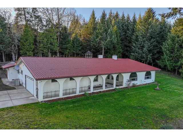 $1,250,000 | 250 Mountain Drive, Roseburg, OR 97471