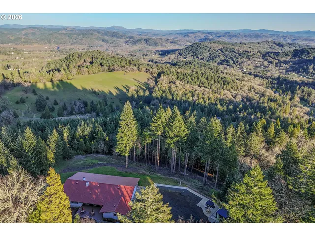 $1,250,000 | 250 Mountain Drive, Roseburg, OR 97471