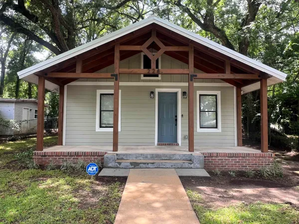 $215,000 | 228 Bradley Street, Quincy, FL 32351