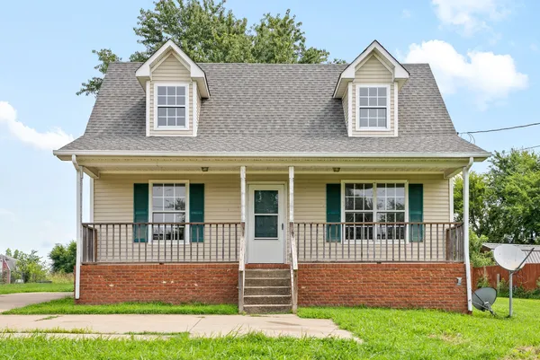 $1,250 | 2080 Carneal Lane, Oak Grove, KY 42262