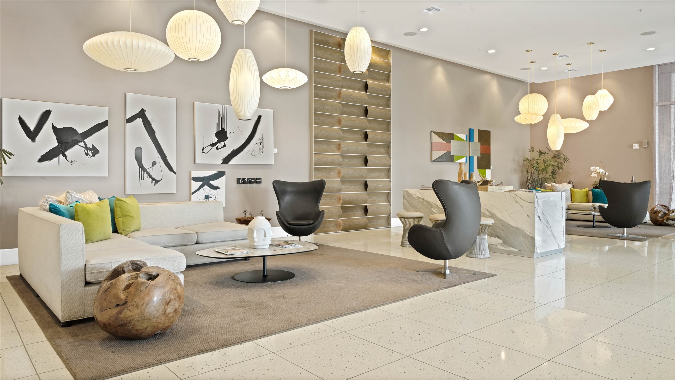 5925 Almeda Road, Unit 10908 Houston, TX 77004 - Photo 22 of 37 a living room with furniture a mirror and a glass table