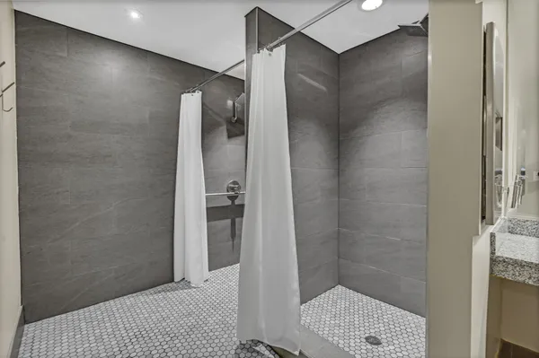 $1,995 | 5925 Almeda Road, Unit 10908, Houston, TX 77004